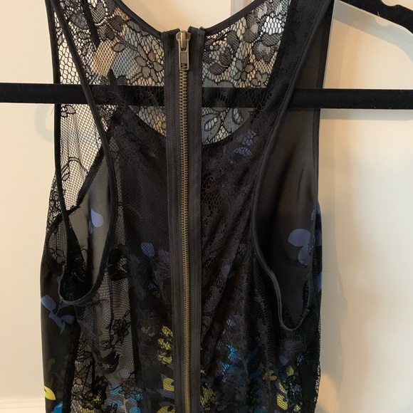 Beautiful thank top. - Picture 5 of 5